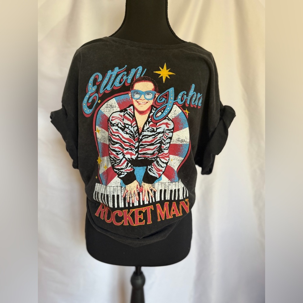 Elton John Rocket Man Vintage Wash Graphic Tee XL
